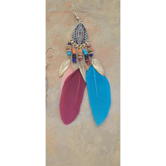 Multicolor dangle Feathers and Beaded Earrings - Picture 2 of 3